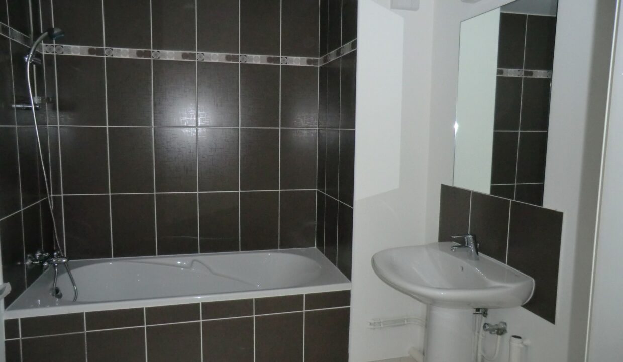 Lemoux Immobilier Agence Immobiliere Rennes SDB 4