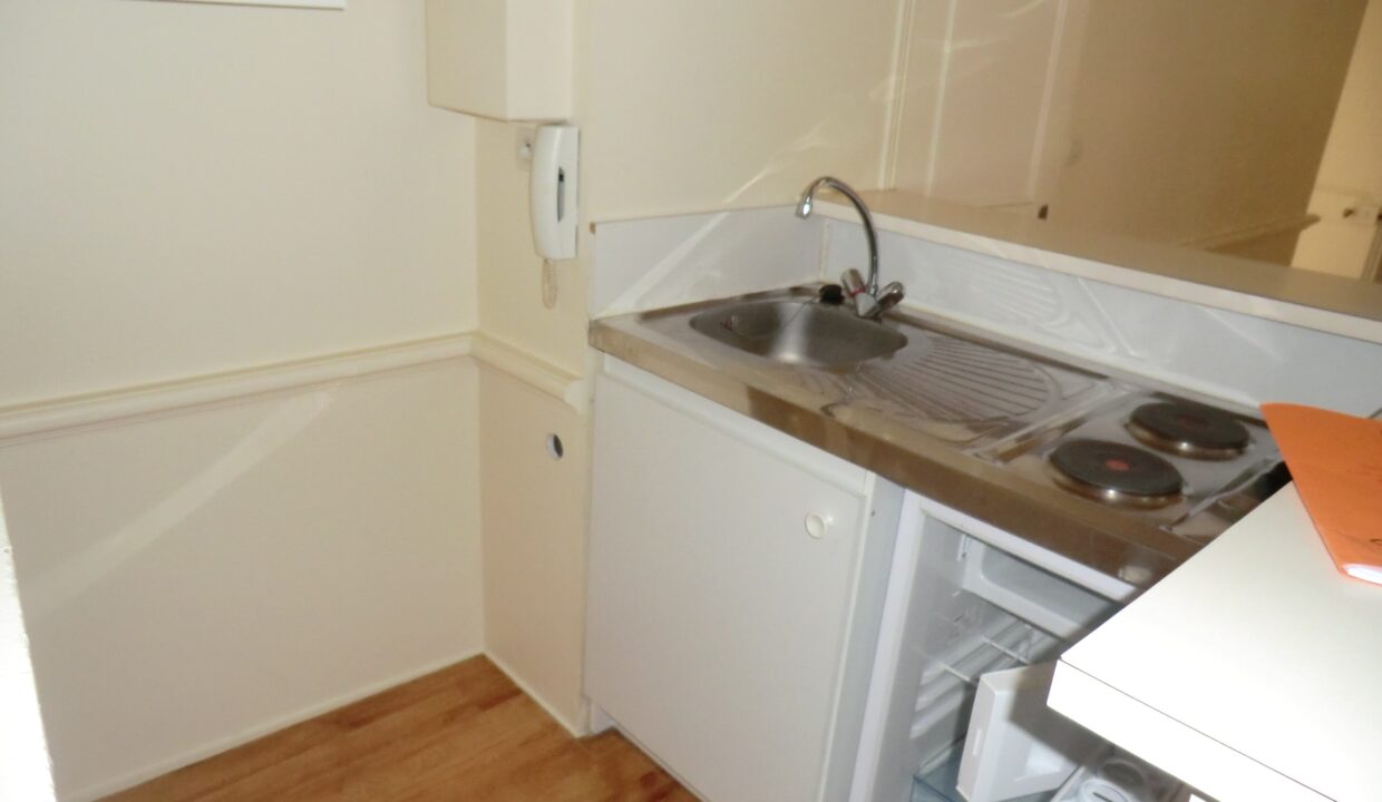 Lemoux Immobilier Agence Immobiliere Rennes Kitchenette 1